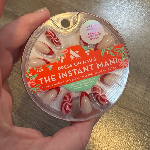 Olive & June Press Ons - Picture 3 of 3